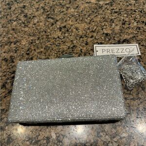 Prezzo Silver Handbag NWT L8 H5